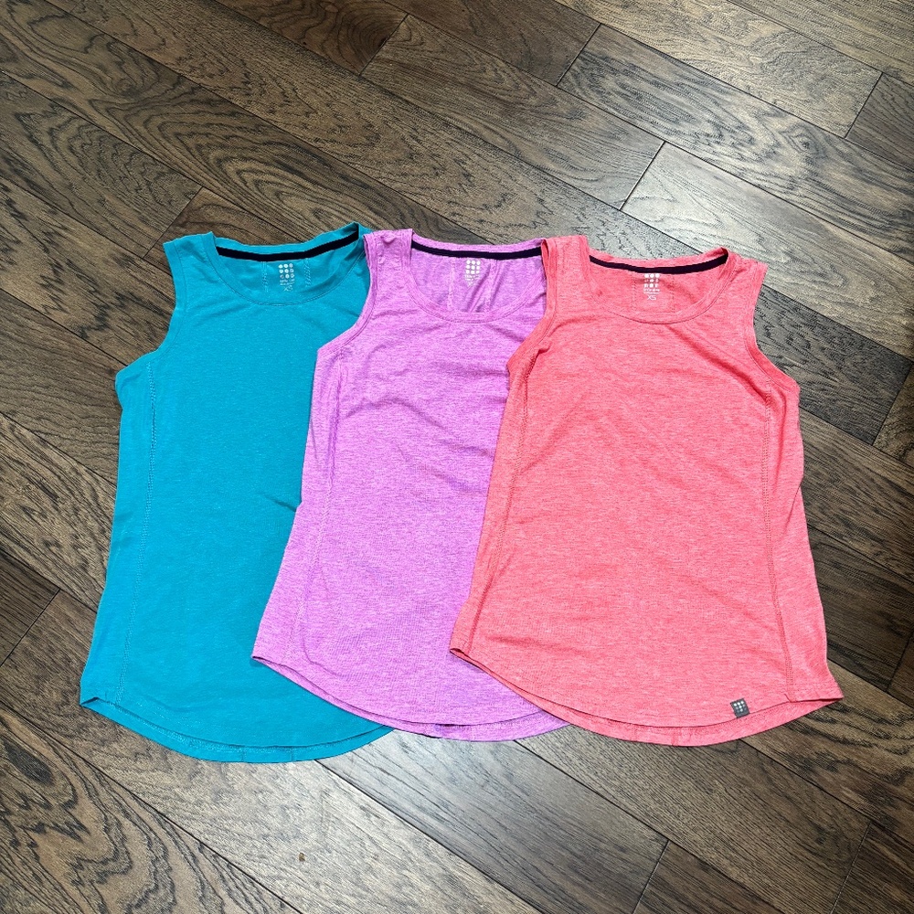 Title Nine tanks (Lot of 3)